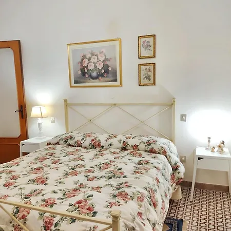 Charming In Tollo, Garden Tollo