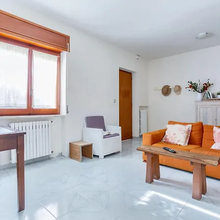 Charming In Tollo, Garden Tollo