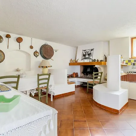 Charming In Tollo, Garden