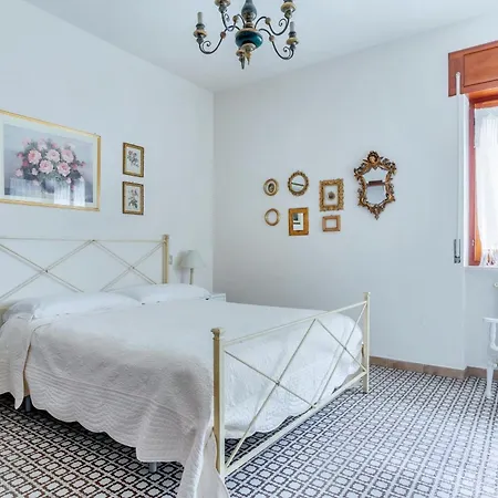 شقة Charming In Tollo, Garden Tollo